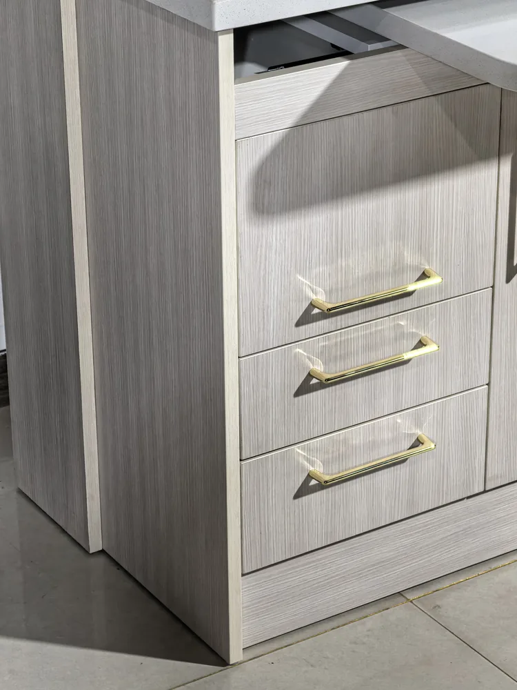 TJ-DC600 lower drawer storage detail